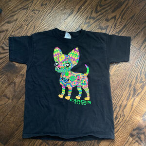 Kids T-shirt Size small- Black Multi-color with Chiwawa print glow in the dark